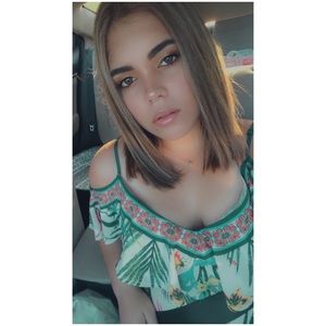 Meet your Posher, Denissa